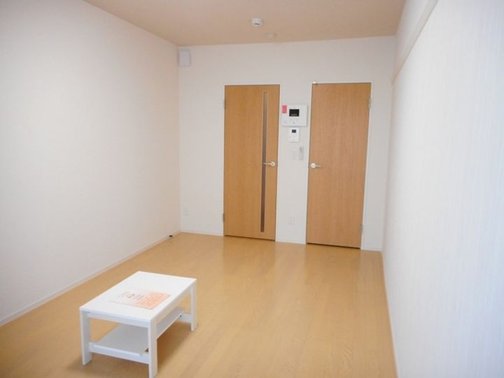 神奈川県川崎市宮前区宮崎(マンション)の賃貸物件の居間