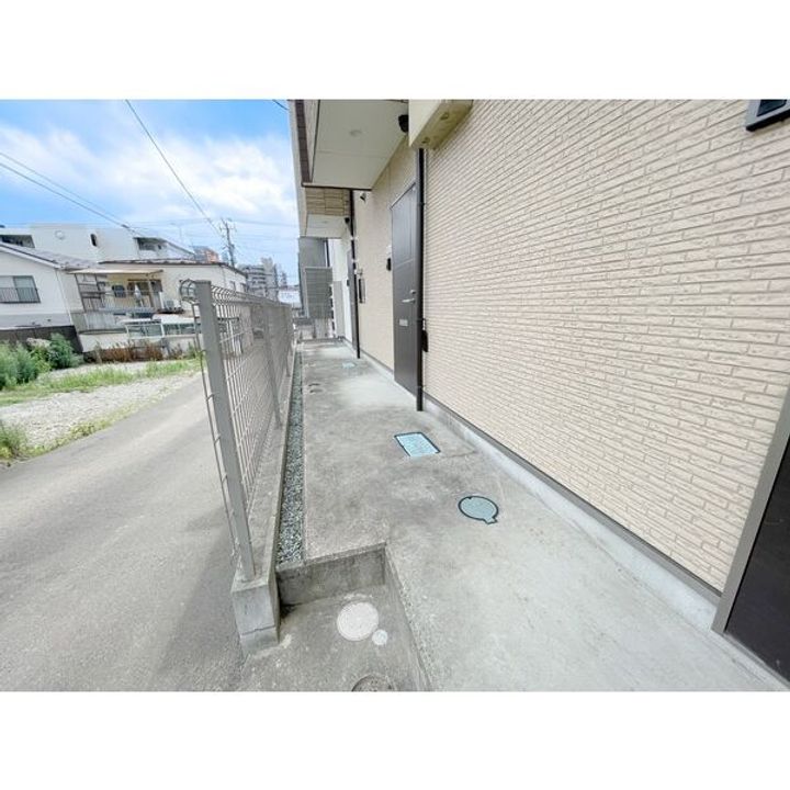 ラ・ネージュ河原町の地図