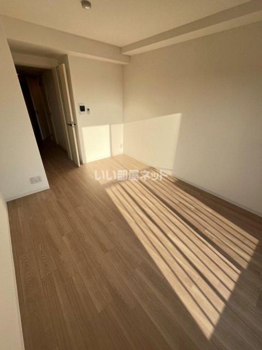 大阪府堺市西区鳳東町4(マンション)の賃貸物件の居間