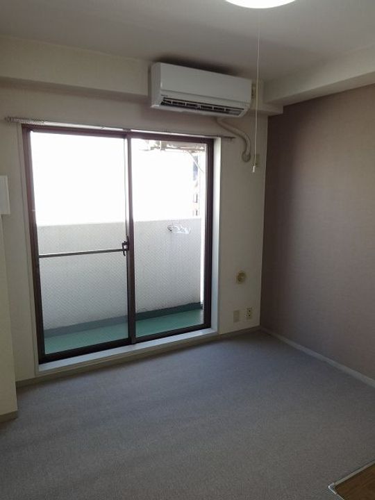 コスモ横浜保土ヶ谷の居間