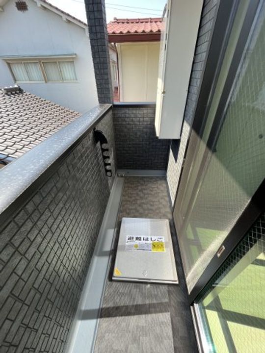 West River 五日市駅南の内装