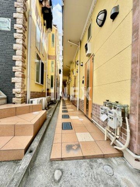 神奈川県横浜市中区西竹之丸(アパート)の賃貸物件の地図