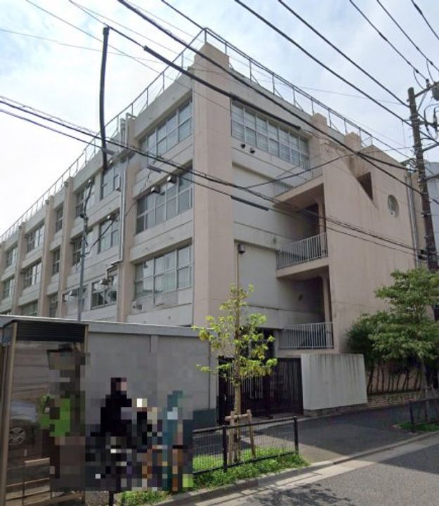 石見ビルの周辺