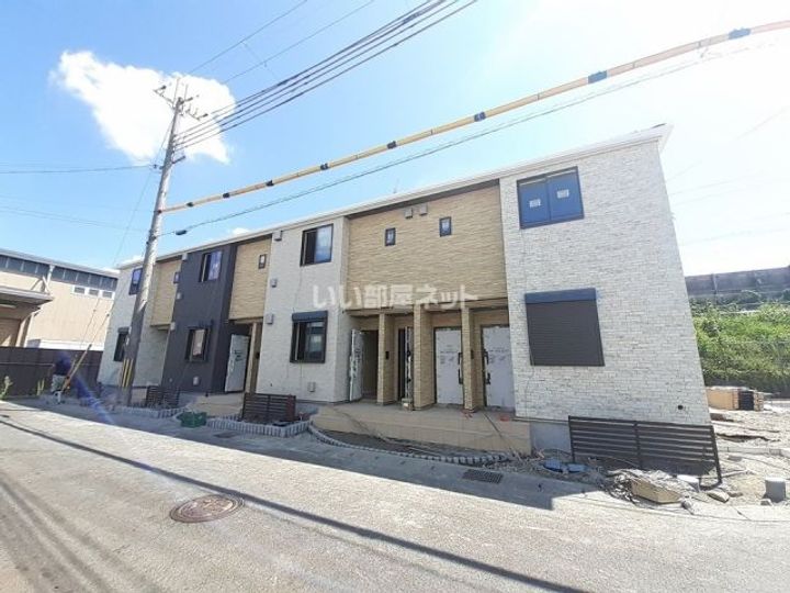 グラス トゥリーズIの外観