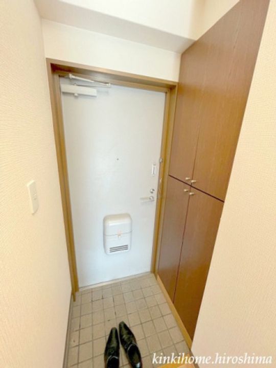 eminare祇園の玄関