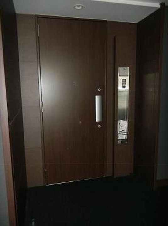 東京都港区高輪1(マンション)の賃貸物件の玄関