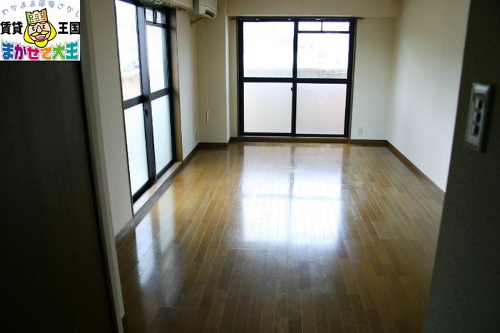 長崎県長崎市若竹町(マンション)の賃貸物件の居間