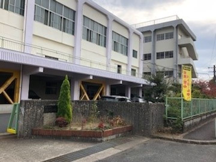 BRAND NEW(ブランニュー)の周辺