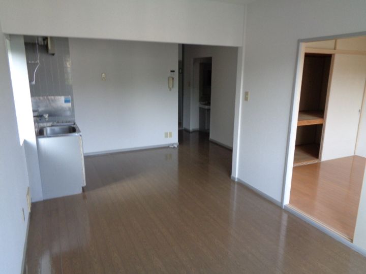 コーポサンフラワーBの居間