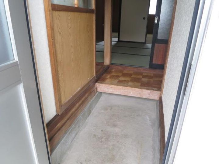 山甚ホームの玄関