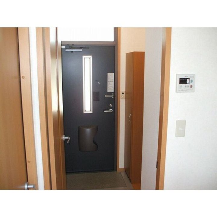 栃木県佐野市高萩町(アパート)の賃貸物件の玄関