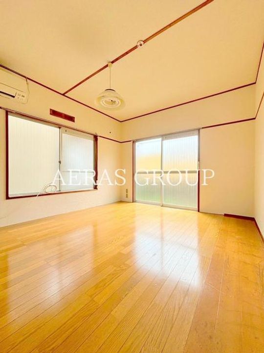 メゾン和幸の居間