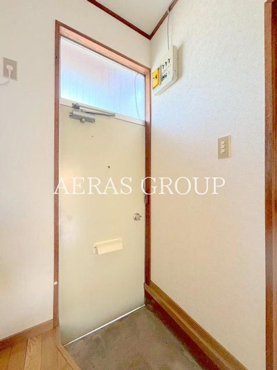 メゾン和幸の玄関