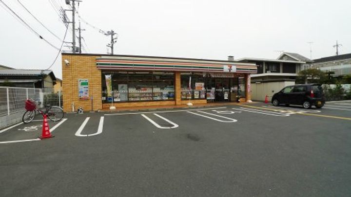アドザックス・ラフィネB号棟の周辺