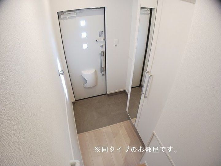 ヴィラ セレニティの玄関