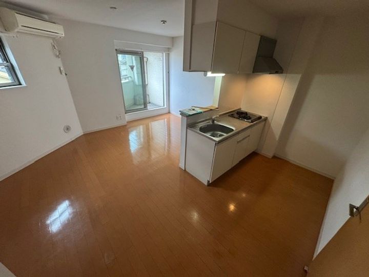 神奈川県横浜市鶴見区岸谷2(アパート)の賃貸物件の居間