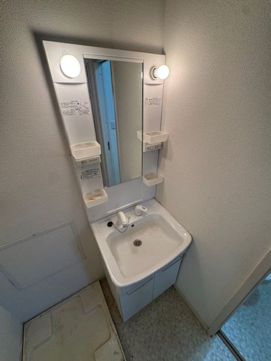 神奈川県横浜市鶴見区岸谷2(アパート)の賃貸物件の内装