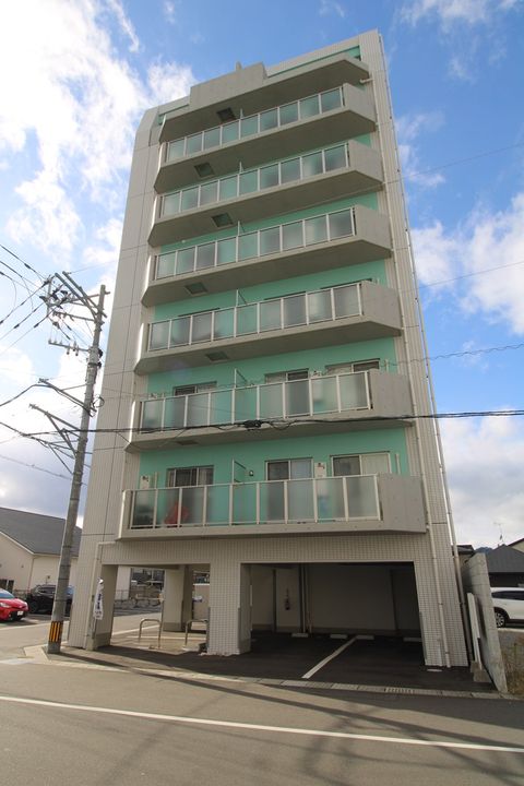 ism(イズム)の外観