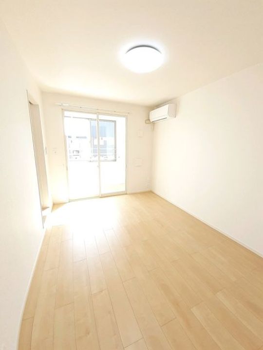 ノーブル笹崎の居間