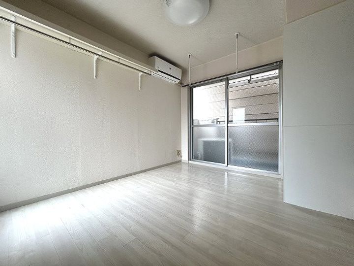 カーナハイツの居間