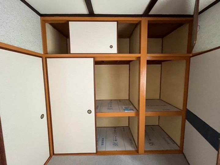 西本アパートの内装