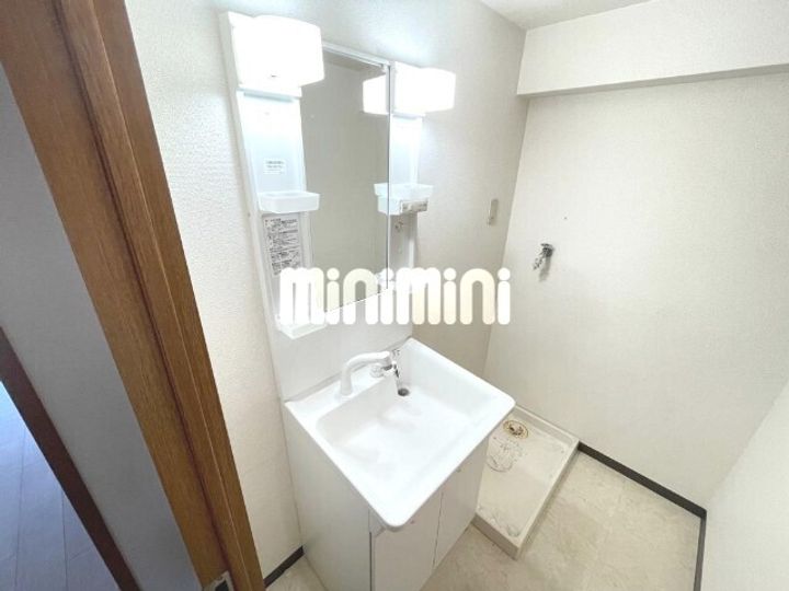 ランバー原田の内装