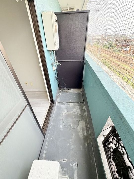 フォースアベニューの内装