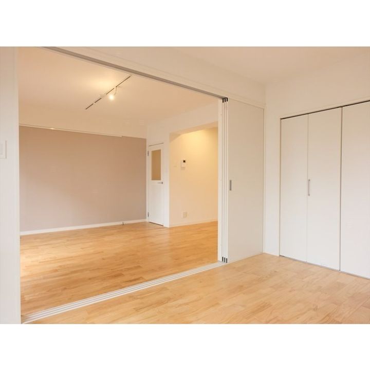 東京都港区芝3(マンション)の賃貸物件の居間