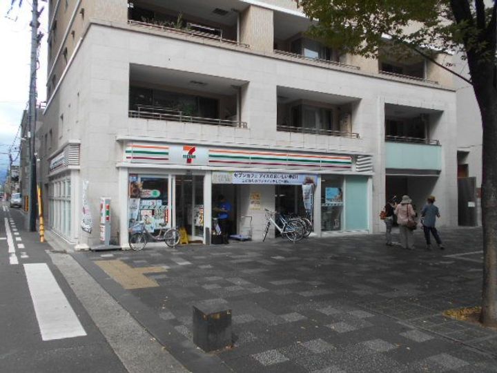 ウィステリア御池の周辺