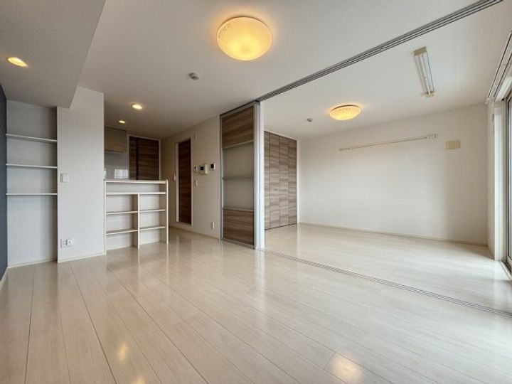 千葉県千葉市中央区宮崎町(アパート)の賃貸物件の居間