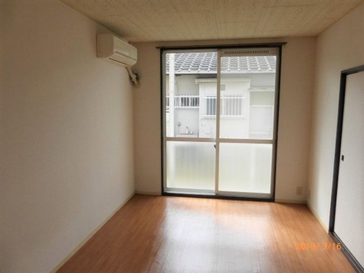 OSレジデンスA棟の居間