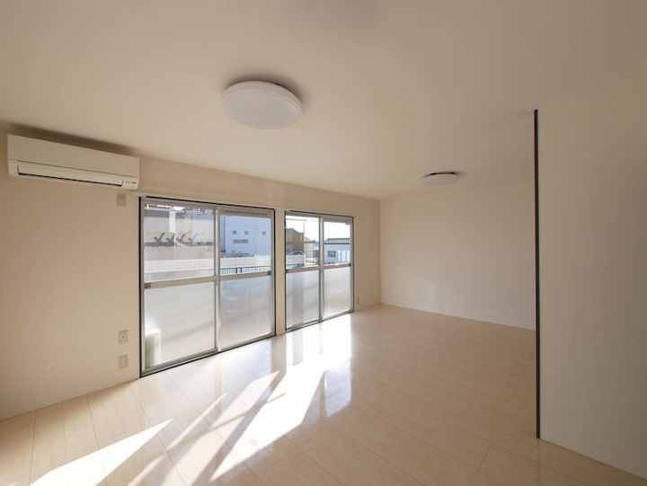 ラフォーレ青山の居間