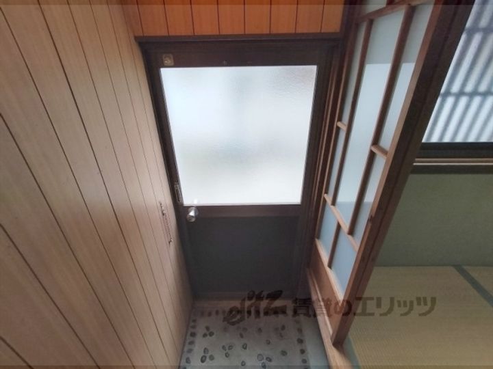 奈良県奈良市北袋町(一戸建)の賃貸物件の玄関