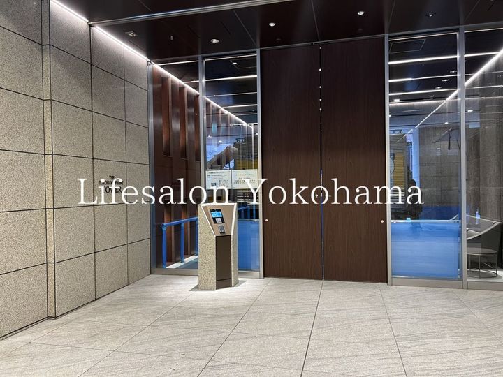 THE YOKOHAMA FRONT TOWERの地図