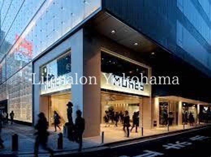 THE YOKOHAMA FRONT TOWERの周辺