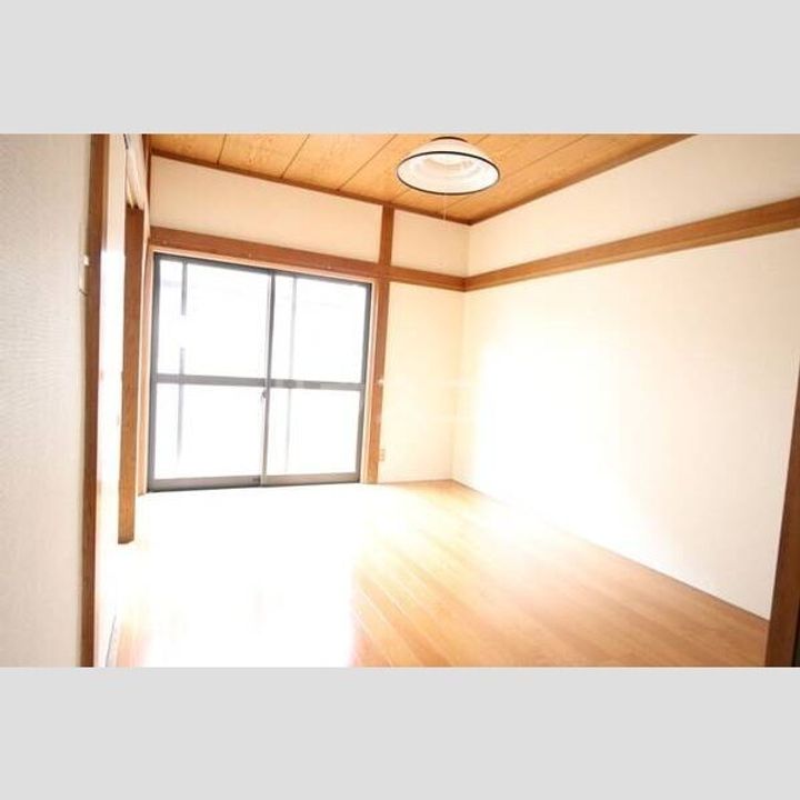 パークハイツAの居間