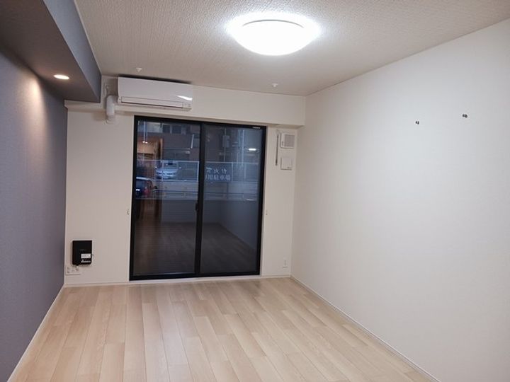 ファースト スターの居間