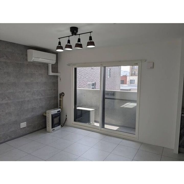 I Cube 札幌IIIの居間