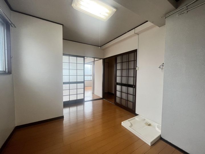 リバーハイム田室の内装