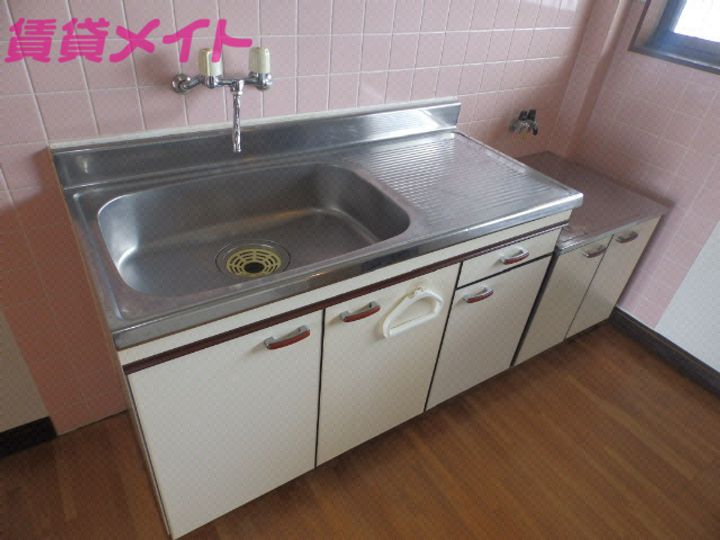 カントリーパレスとみ川のキッチン