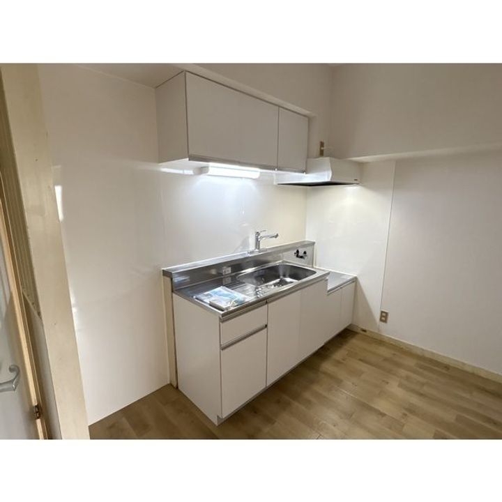 群馬県邑楽郡大泉町坂田4(マンション)の賃貸物件のキッチン