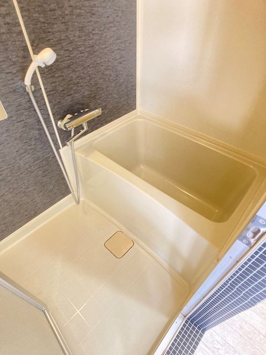 メゾンIMAIの風呂