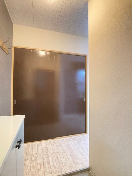 メゾンIMAIの玄関