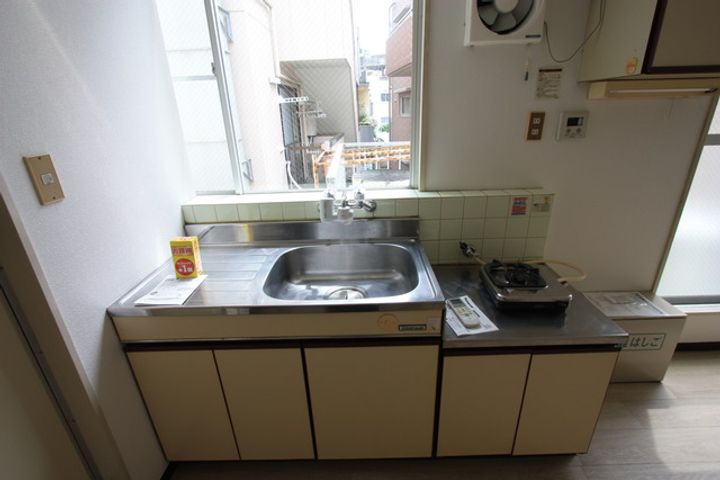 小野ビルのキッチン