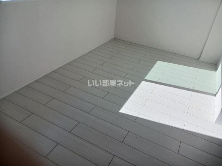 RESI NAGAI(レジながい)I、IIの居間