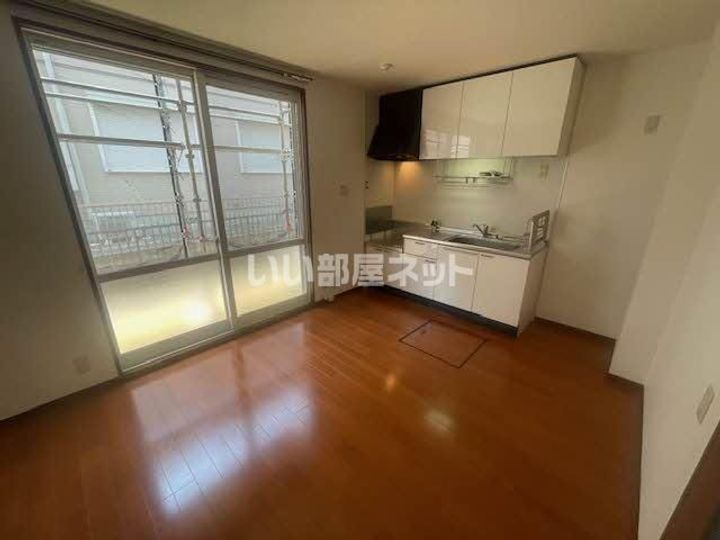 和歌山県和歌山市紀三井寺(アパート)の賃貸物件の居間