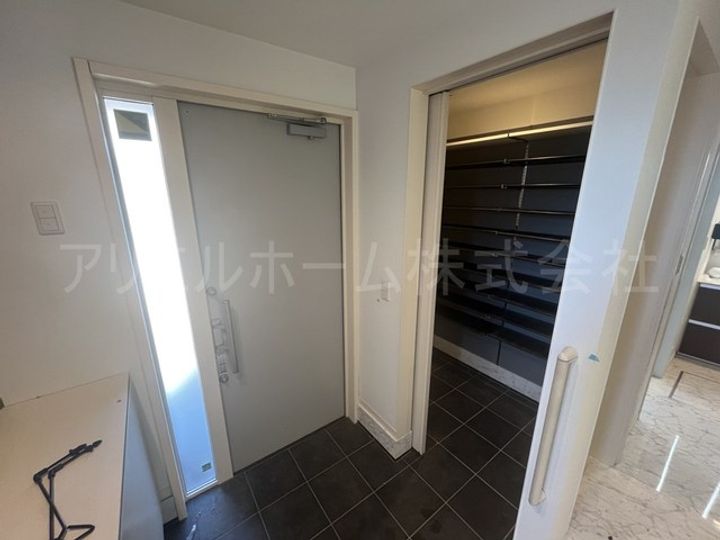 東京都練馬区西大泉4(一戸建)の賃貸物件の玄関