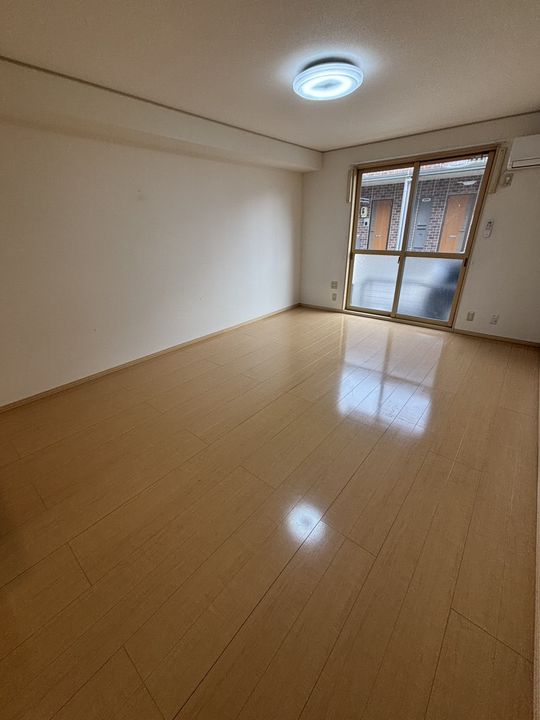 アンティエーヌ モナリエの居間