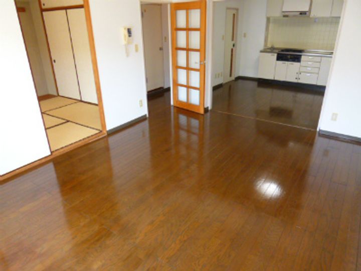 茨城県龍ヶ崎市小柴4(マンション)の賃貸物件の居間