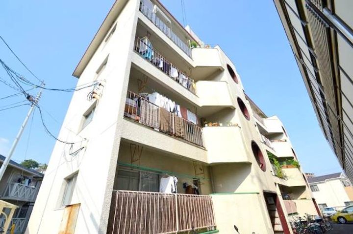 第1多田野マンションの外観